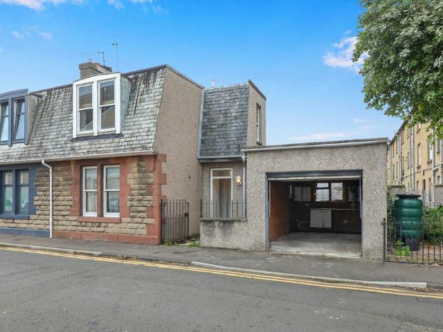 2 bedroom cottage for sale