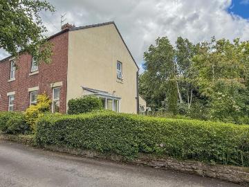 2 bedroom cottage for sale