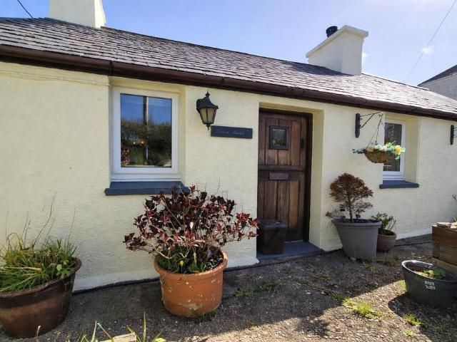2 bedroom cottage for sale