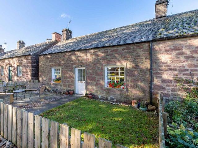 2 bedroom cottage for sale