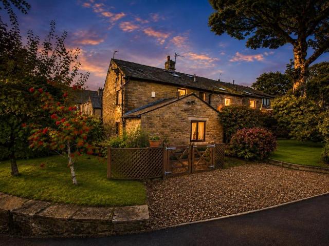2 bedroom cottage for sale