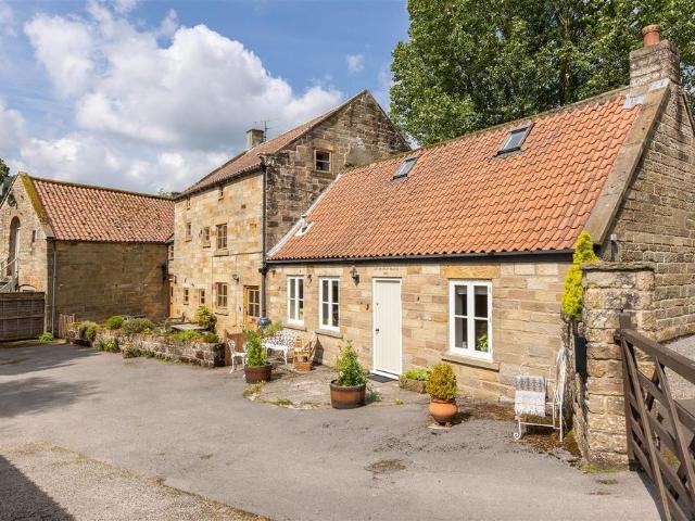 2 bedroom cottage for sale