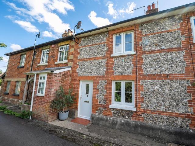 2 bedroom cottage for sale
