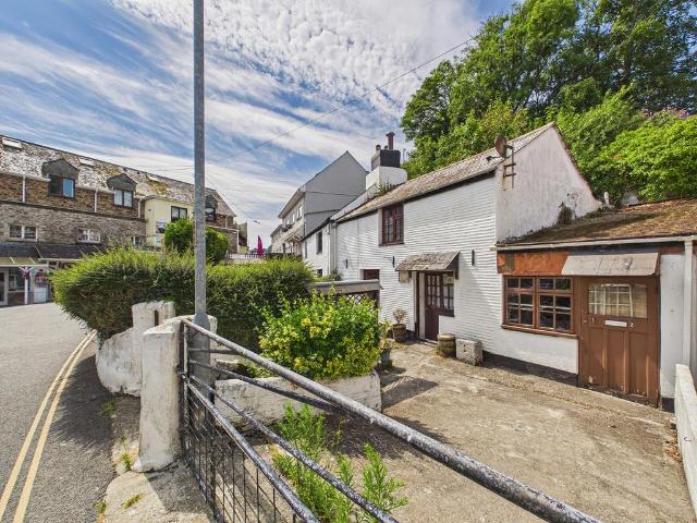 2 bedroom cottage for sale