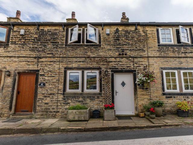 2 bedroom cottage for sale