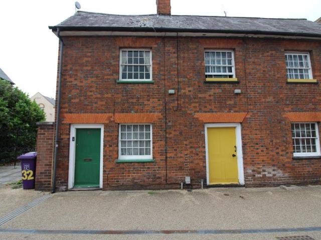 2 bedroom cottage for sale