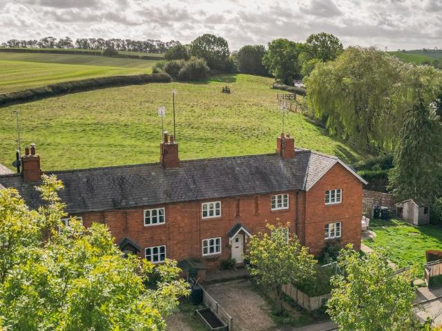 2 bedroom cottage for sale