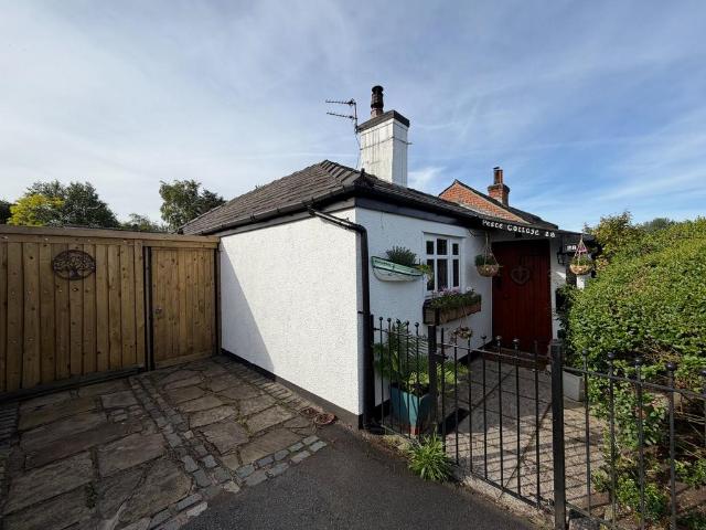 2 bedroom semi detached bungalow for sale