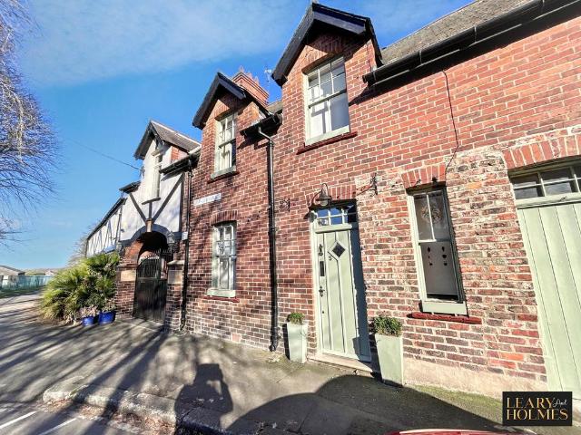 2 bedroom cottage for sale