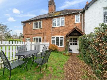 House for sale in Windsor and Maidenhead county - Garden