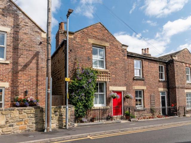 2 bedroom cottage for sale