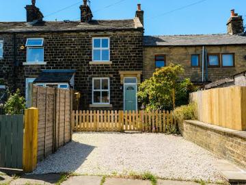 2 bedroom cottage for sale
