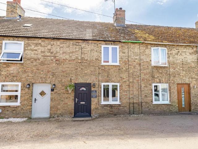 2 bedroom cottage for sale
