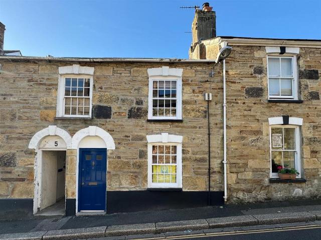 2 bedroom cottage for sale