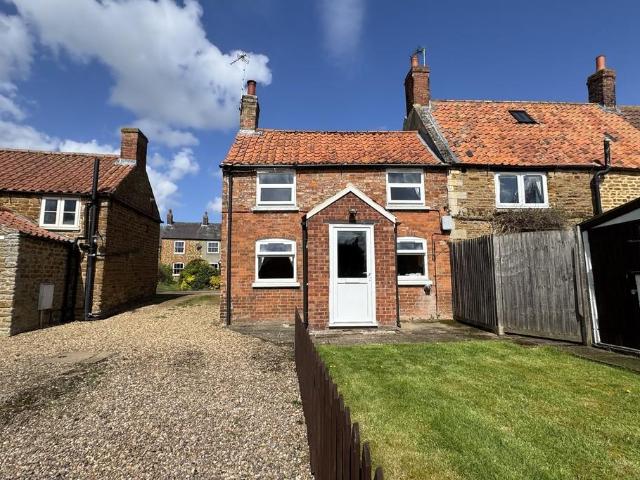 2 bedroom cottage for sale