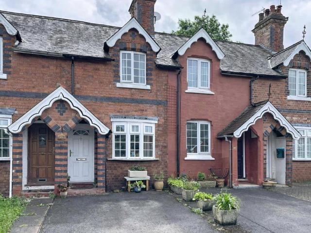 2 bedroom cottage for sale