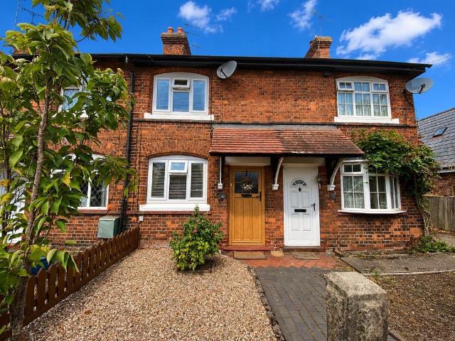2 bedroom cottage for sale