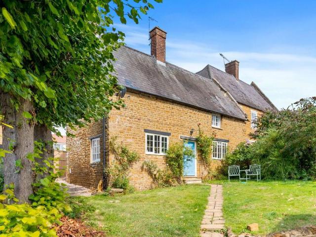 2 bedroom cottage for sale