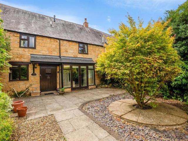 2 bedroom cottage for sale