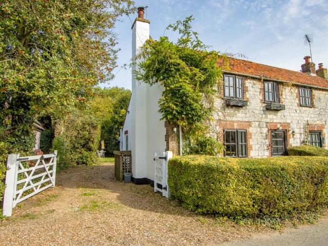 2 bedroom cottage for sale