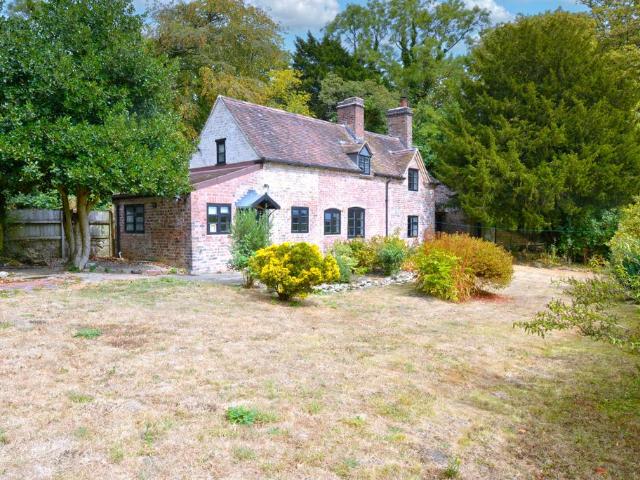 2 bedroom cottage for sale