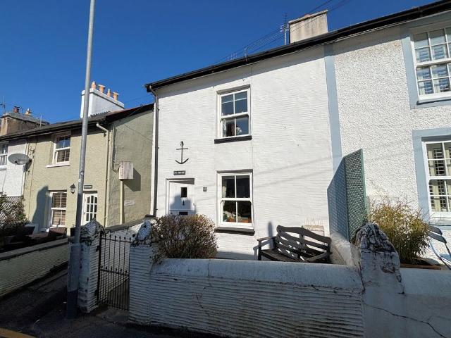 2 bedroom cottage for sale