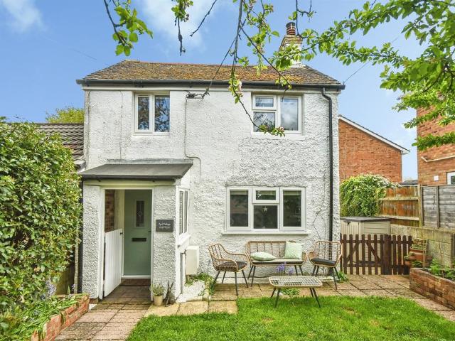 2 bedroom cottage for sale