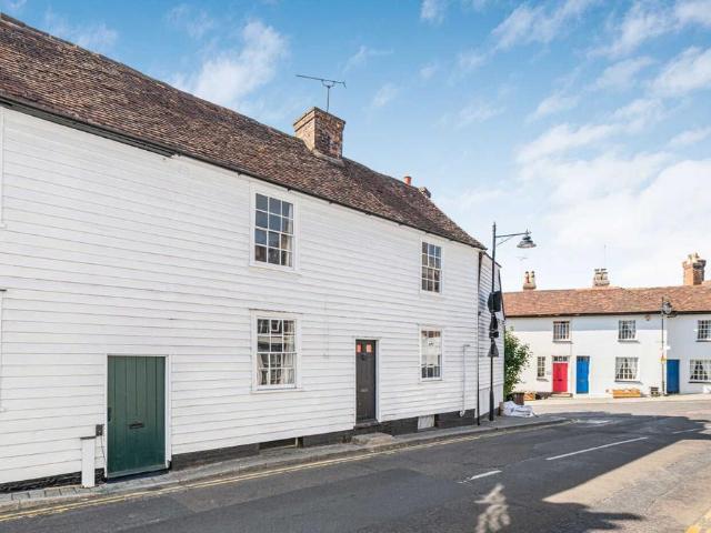 3 bedroom cottage for sale