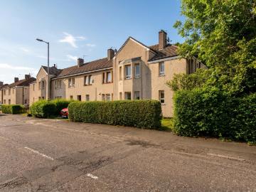 2 bedroom cottage for sale