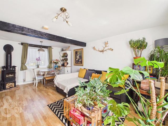 2 bedroom cottage for sale