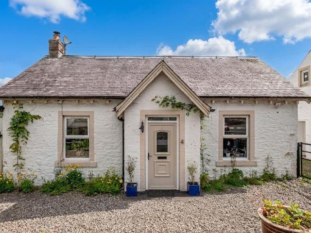 2 bedroom cottage for sale