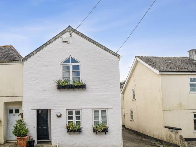2 bedroom cottage for sale