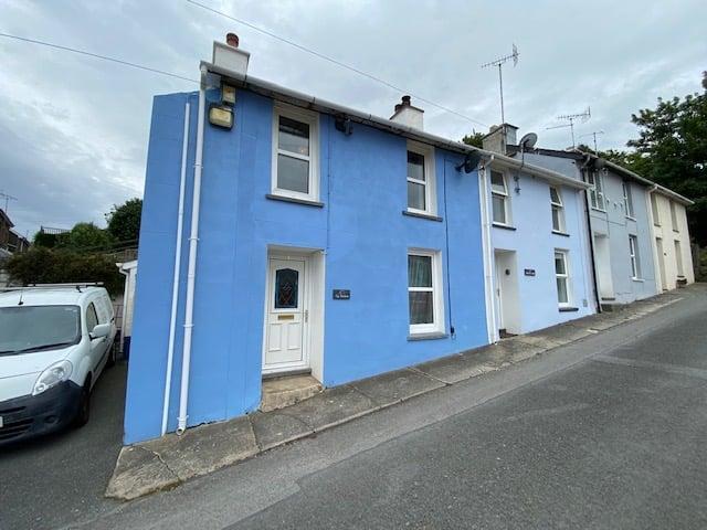 2 bedroom cottage for sale