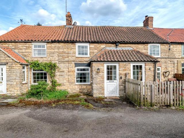 2 bedroom cottage for sale