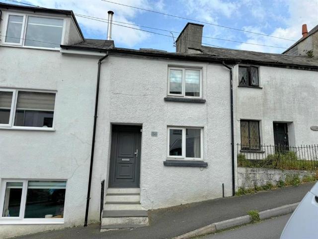 2 bedroom cottage for sale