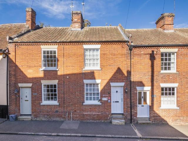 2 bedroom cottage for sale