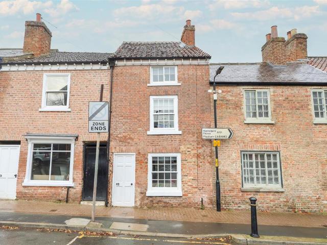 2 bedroom cottage for sale