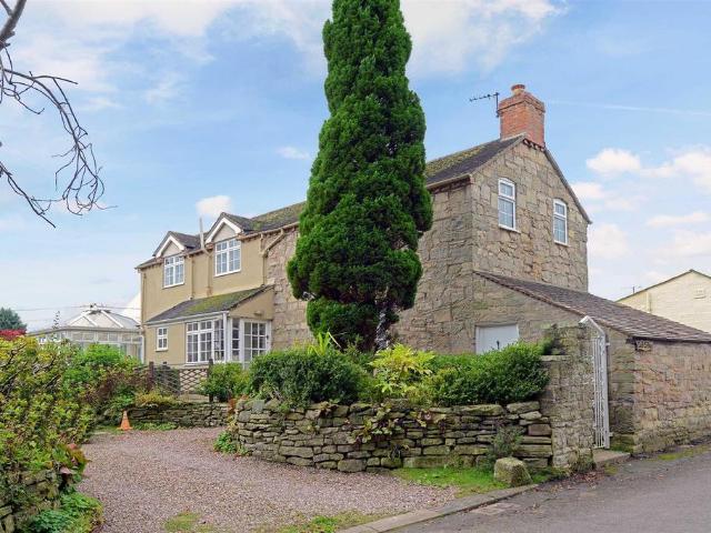 2 bedroom cottage for sale