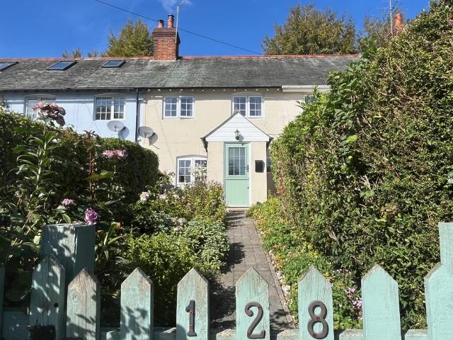 2 bedroom cottage for sale