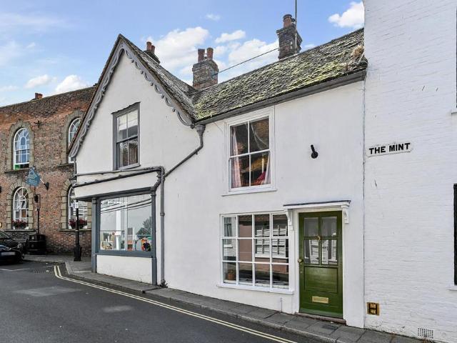2 bedroom cottage for sale