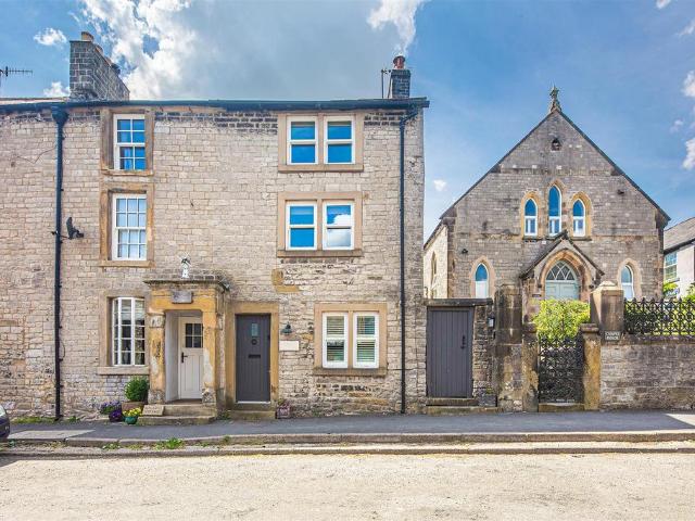 2 bedroom cottage for sale