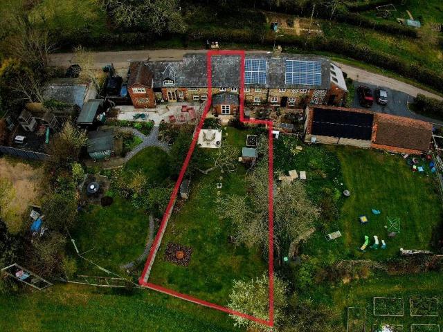 2 bedroom cottage for sale