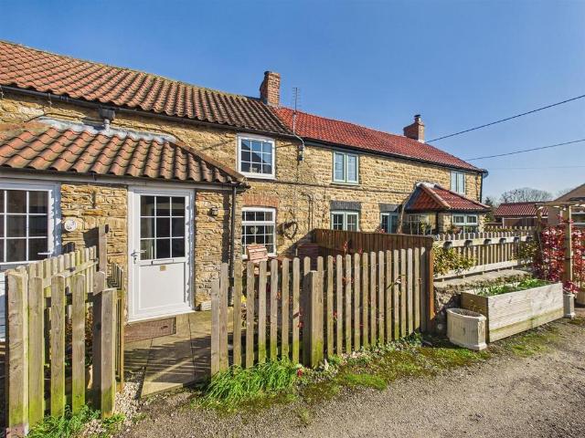 2 bedroom cottage for sale