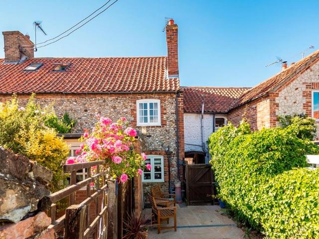 2 bedroom cottage for sale
