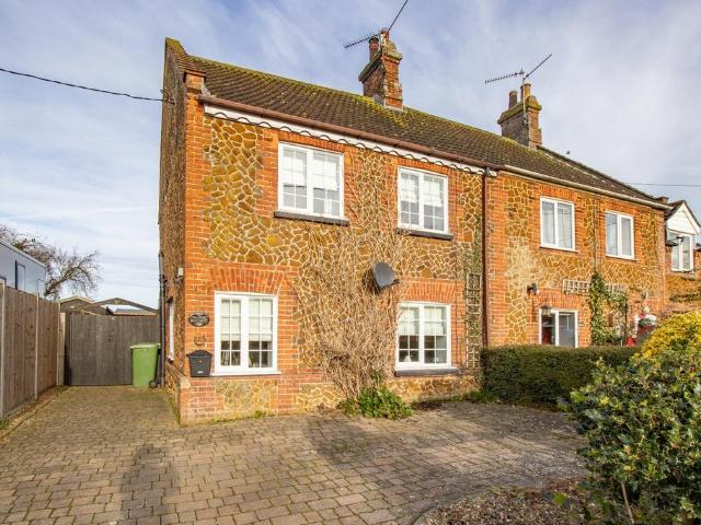 3 bedroom cottage for sale