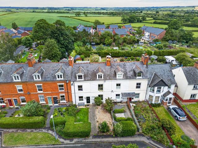 2 bedroom cottage for sale