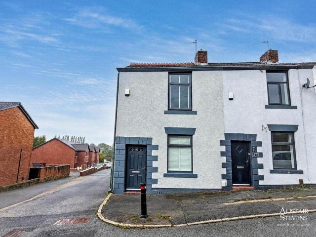 2 bedroom cottage for sale