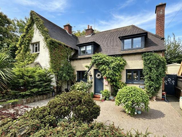 2 bedroom cottage for sale