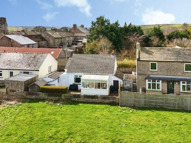 2 bedroom cottage for sale