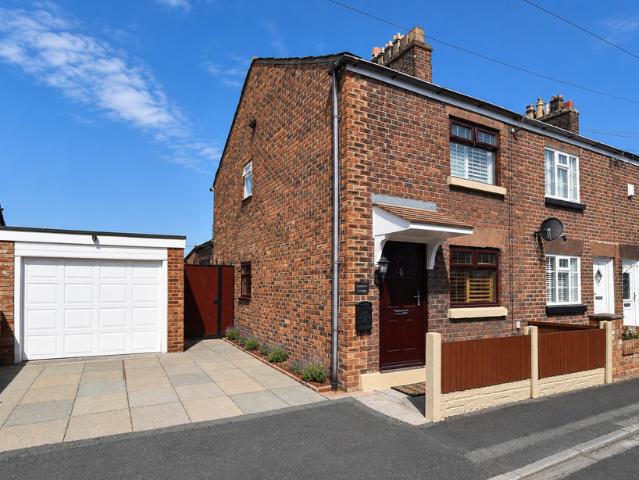 2 bedroom cottage for sale